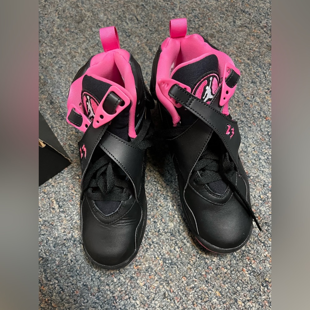 Purchased new, my daughter wore them 1x around the house, didn’t like them